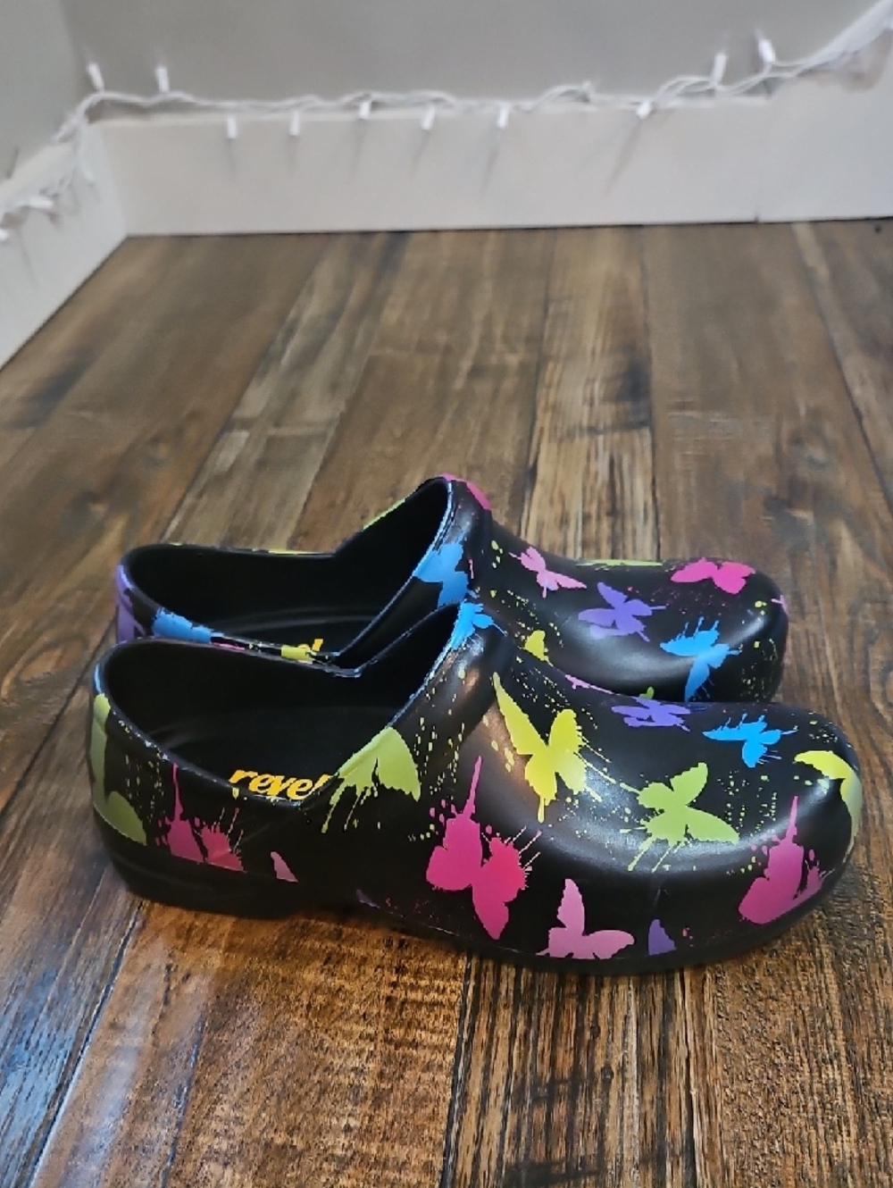 Women's Revel Slip Resistant Waterproof Clogs with Multicolor Butterfly Print - Picture 3 of 11